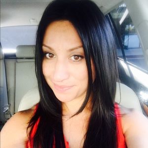 Meet your Posher, Monique